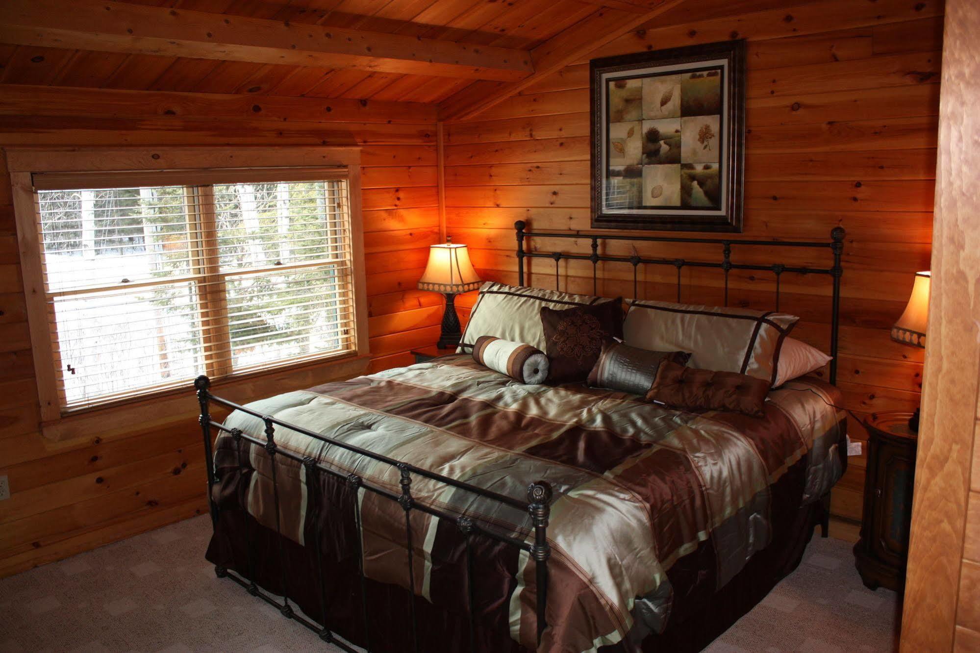 Lake Parlin Lodge & Cabins West Forks ภายนอก รูปภาพ