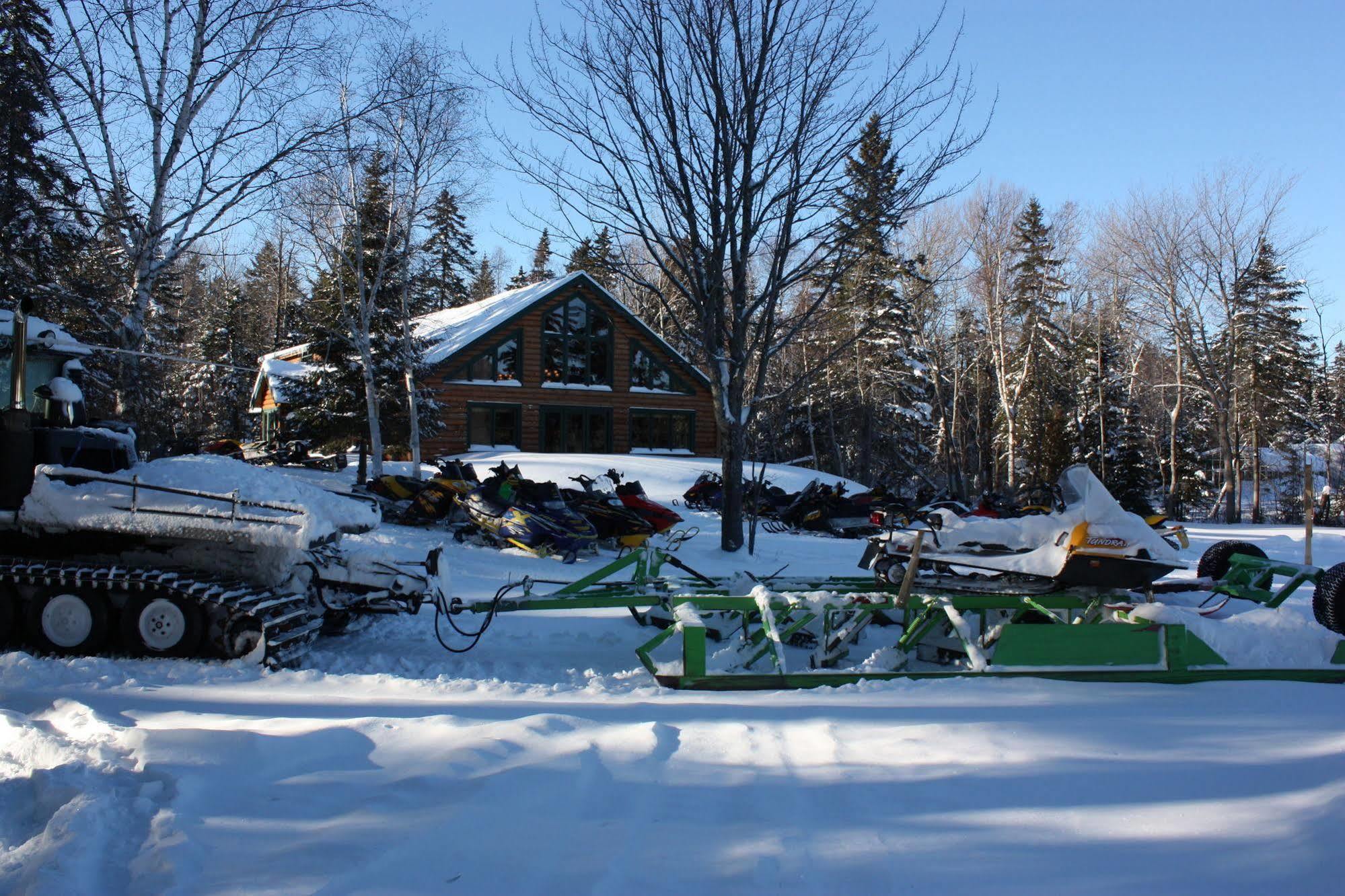 Lake Parlin Lodge & Cabins West Forks ภายนอก รูปภาพ