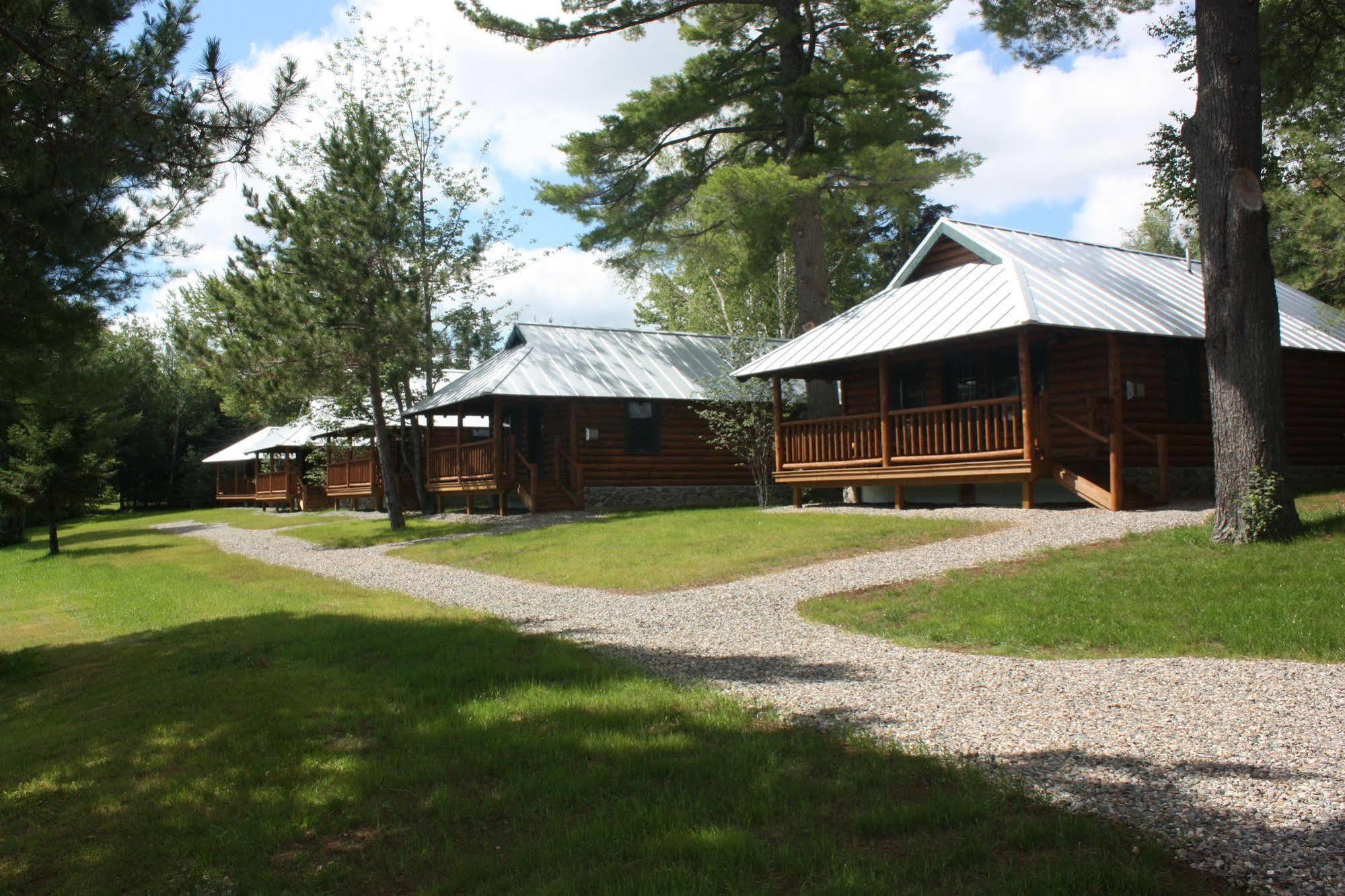 Lake Parlin Lodge & Cabins West Forks ภายนอก รูปภาพ